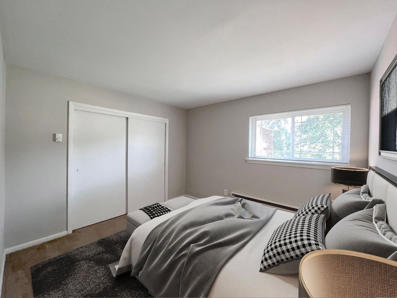 Rittenhouse Apartments - Photo 3 of 15