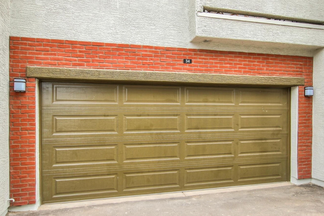 8th & Row - Photo 4 of 44