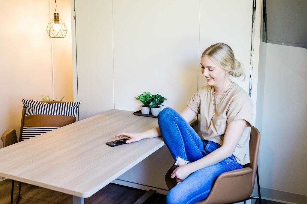 Furnished Apartments with flexible lease terms and unbeatable building amenities. - Photo 3 of 44