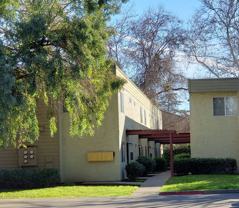 Spacious Four Bedroom Townhome - Photo 1 of 1