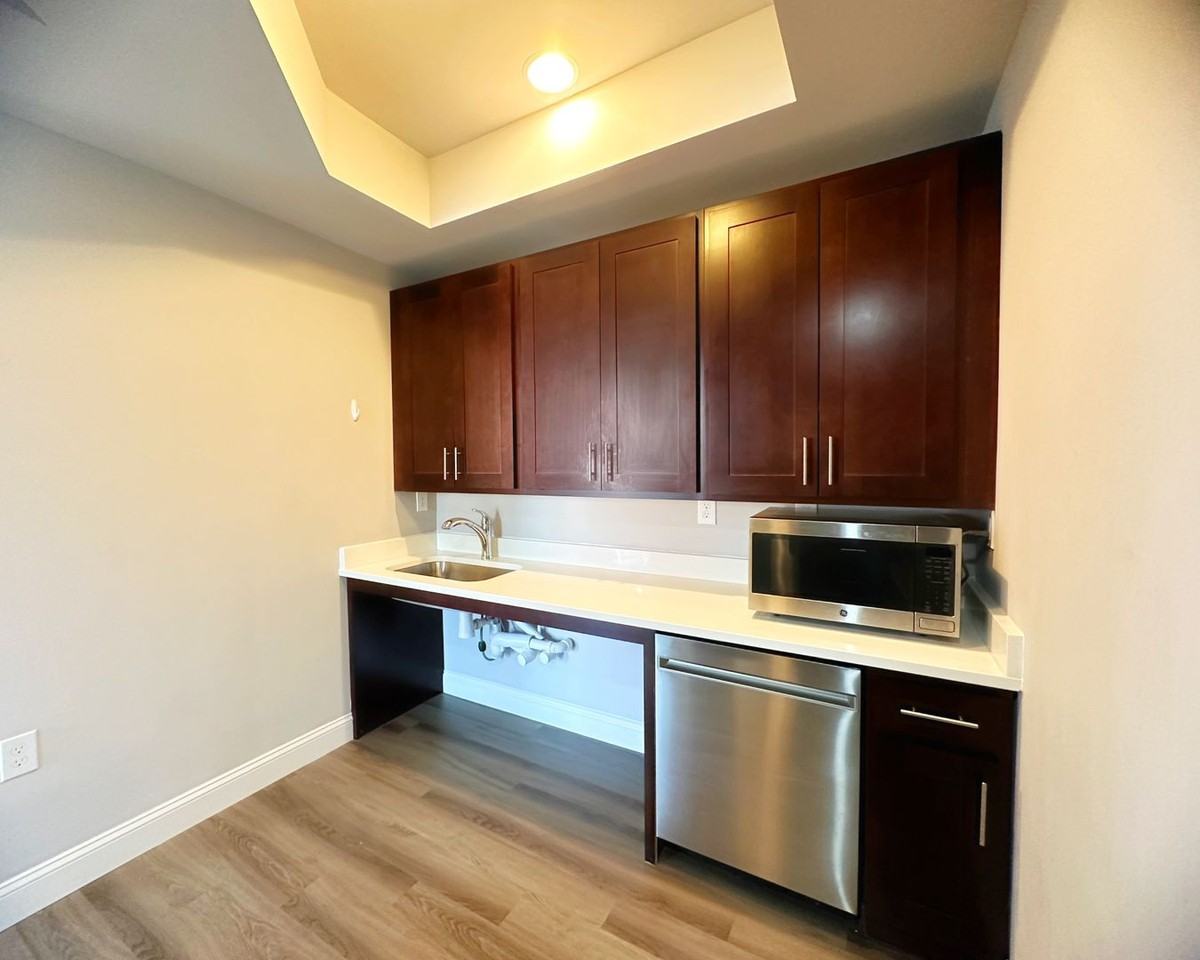 200 5th - Photo 2 of 34