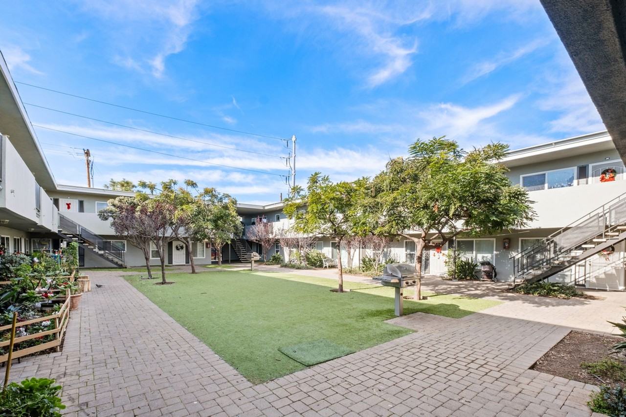 Bay Breeze Villas - Photo 4 of 25