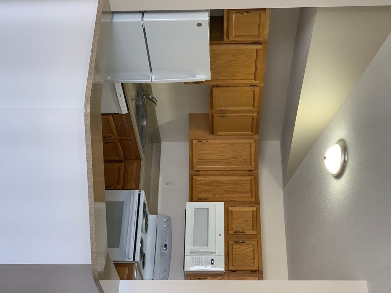 Crown Pointe Apartments - Photo 7 of 36