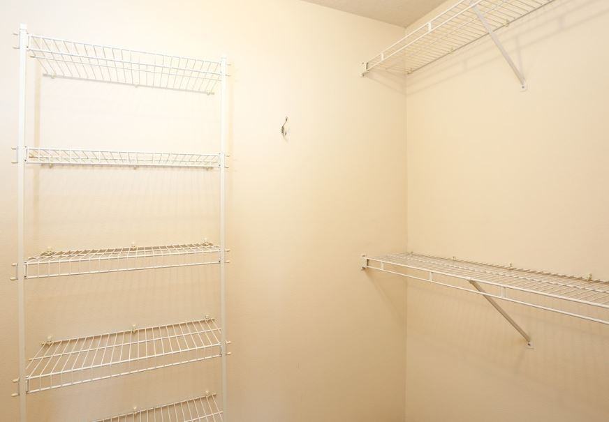 Crown Pointe Apartments - Photo 4 of 15