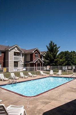 Crown Pointe Apartments - Photo 7 of 15