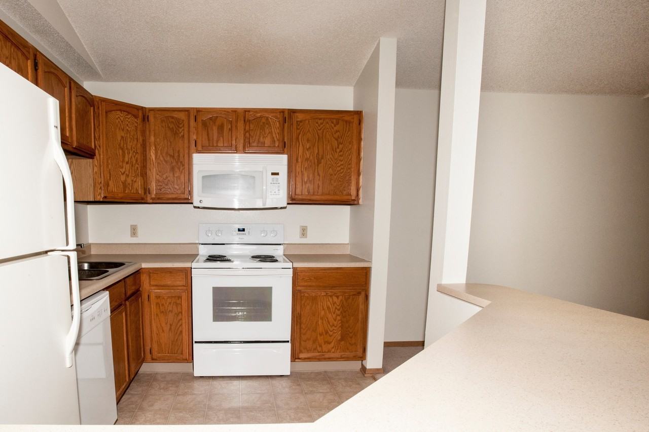 Westbrooke Apartments - Photo 4 of 27