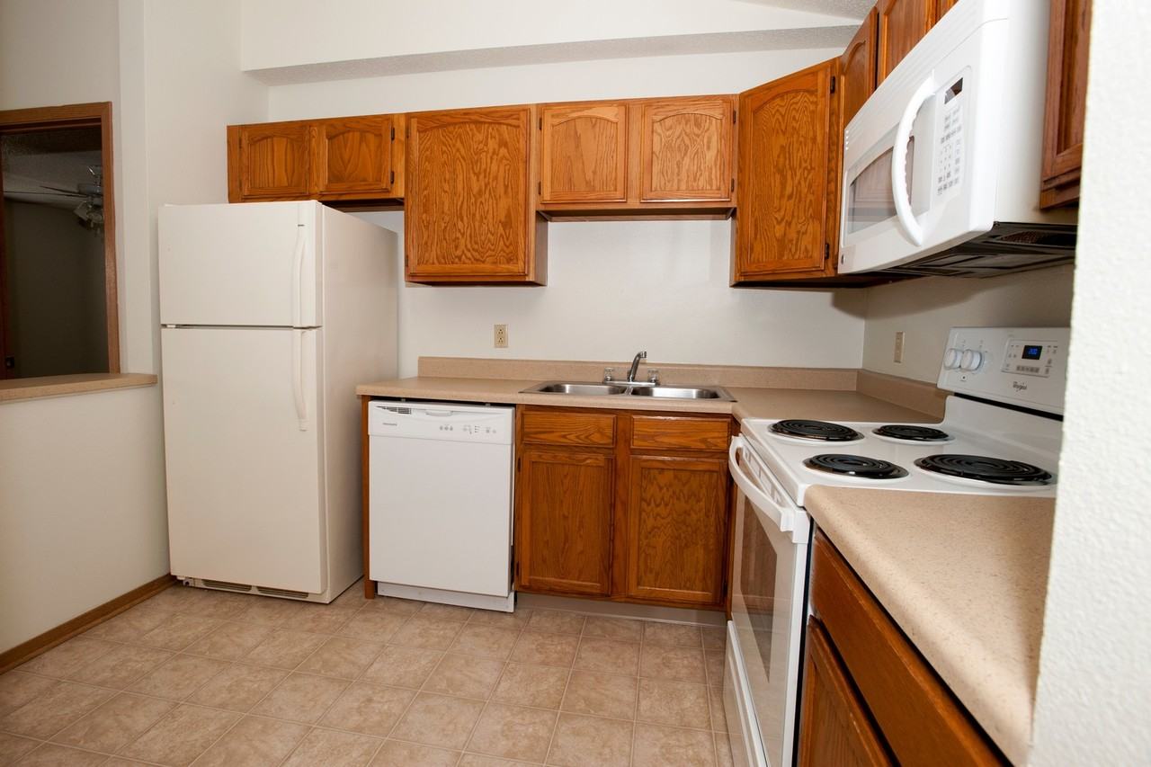 Westbrooke Apartments - Photo 7 of 27
