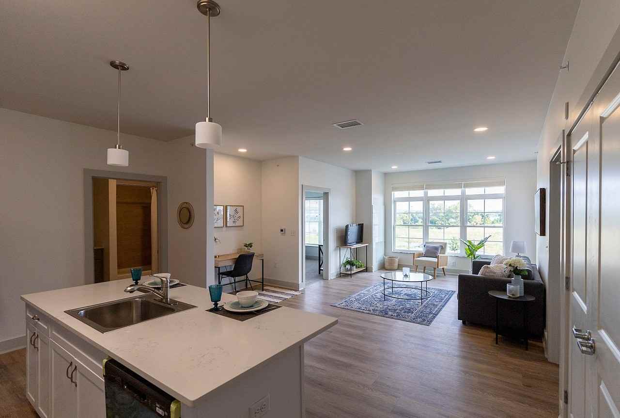 DeLaet's Landing - Photo 5 of 23