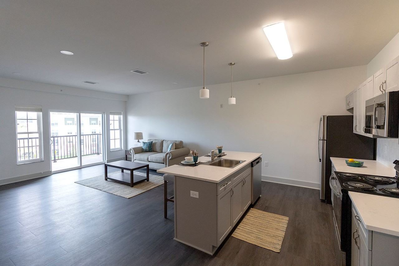 DeLaet's Landing - Photo 7 of 23