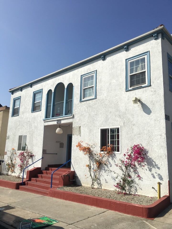 Comfort and Convenience in Lincoln Heights at 2431 Sichel Street - Photo 6 of 6