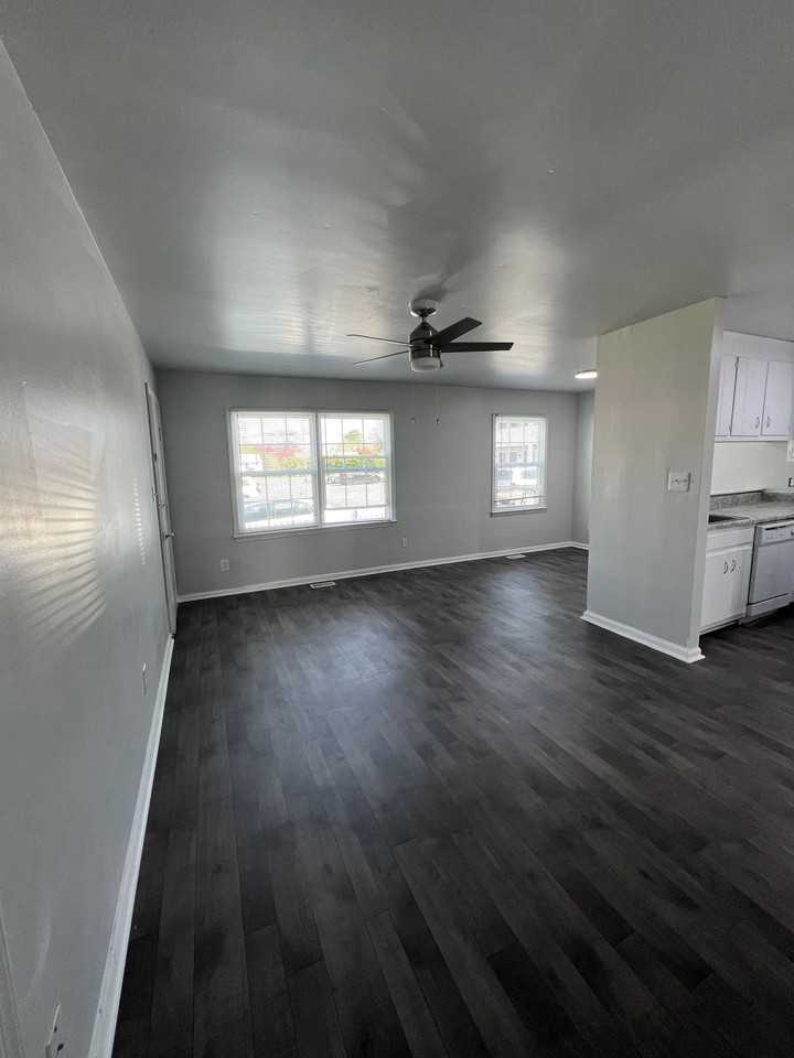 Langley Cove Apartments - Photo 6 of 32