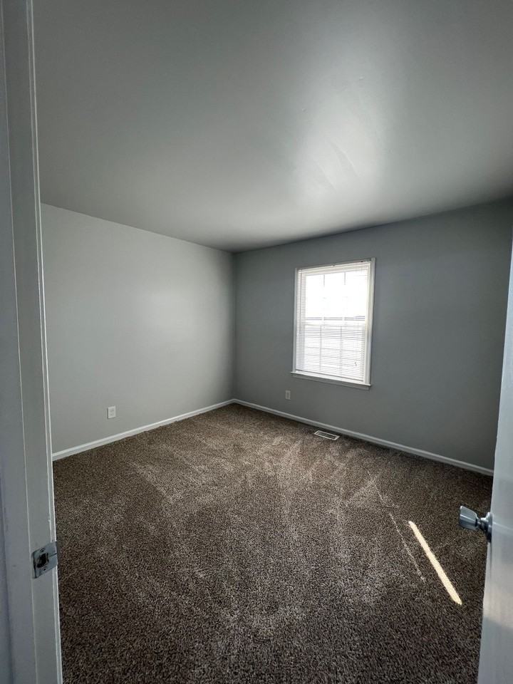 Langley Cove Apartments - Photo 7 of 32