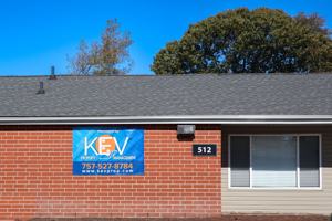 featured image of 512 Featherstone Ct