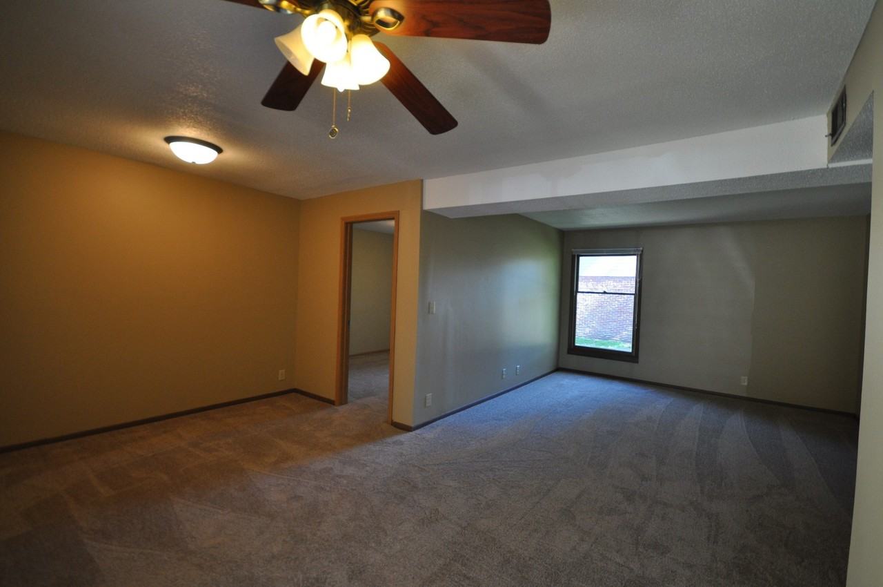 3535 Vine St. - Photo 6 of 7