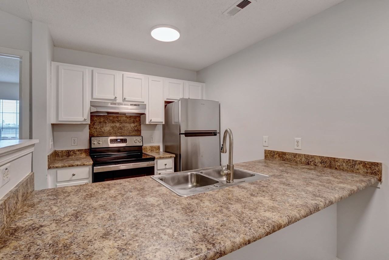 Britt Lake Apartments - Photo 6 of 47