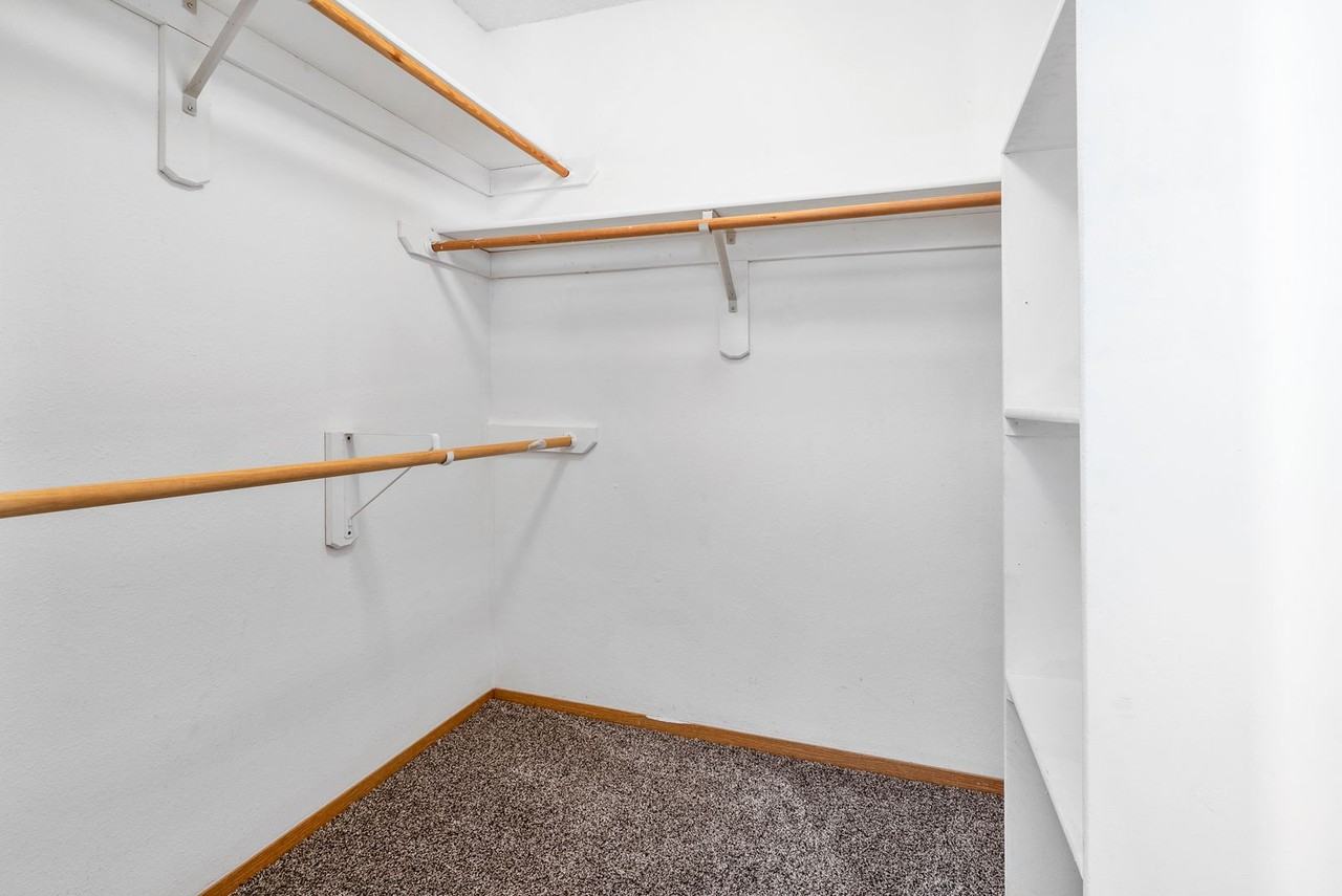 Rolling Meadows Apartments - Photo 5 of 32