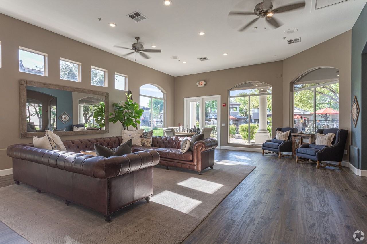 812-Crystal Springs - Photo 4 of 50