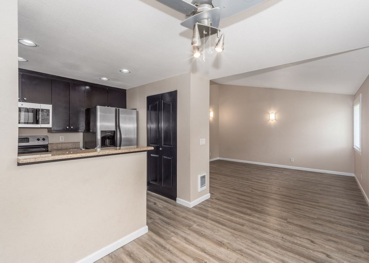 Harbor Pointe - Photo 4 of 17