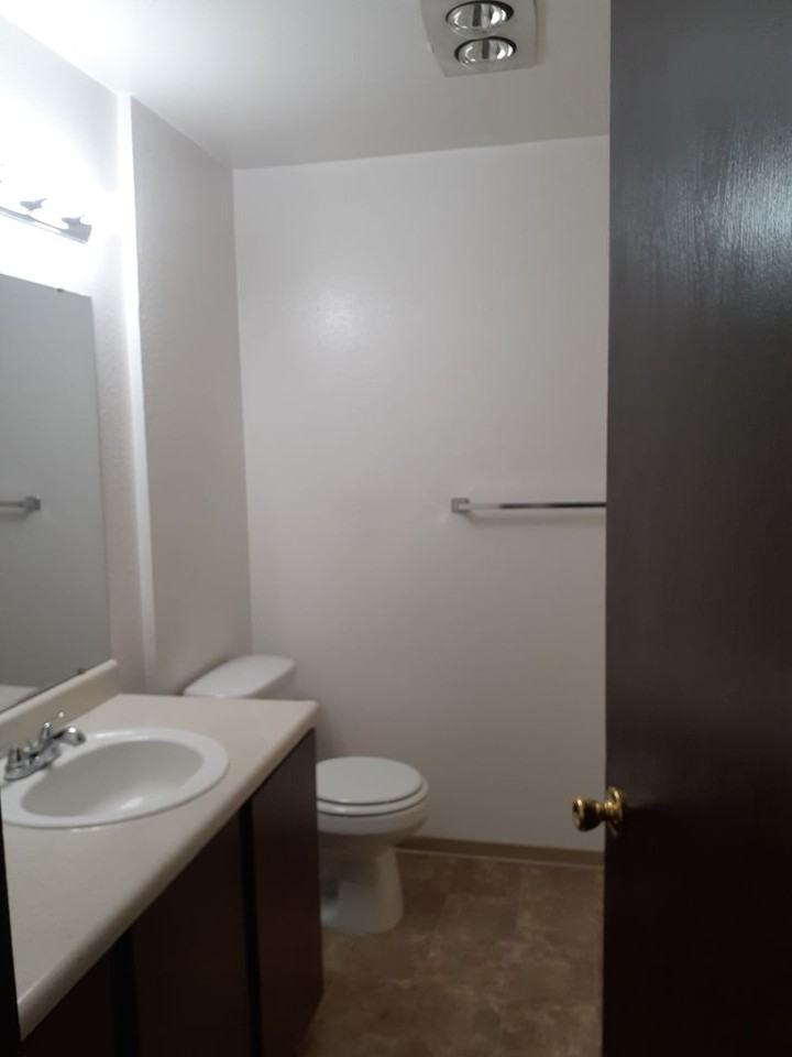 Little Madrid Apartments - Photo 4 of 6