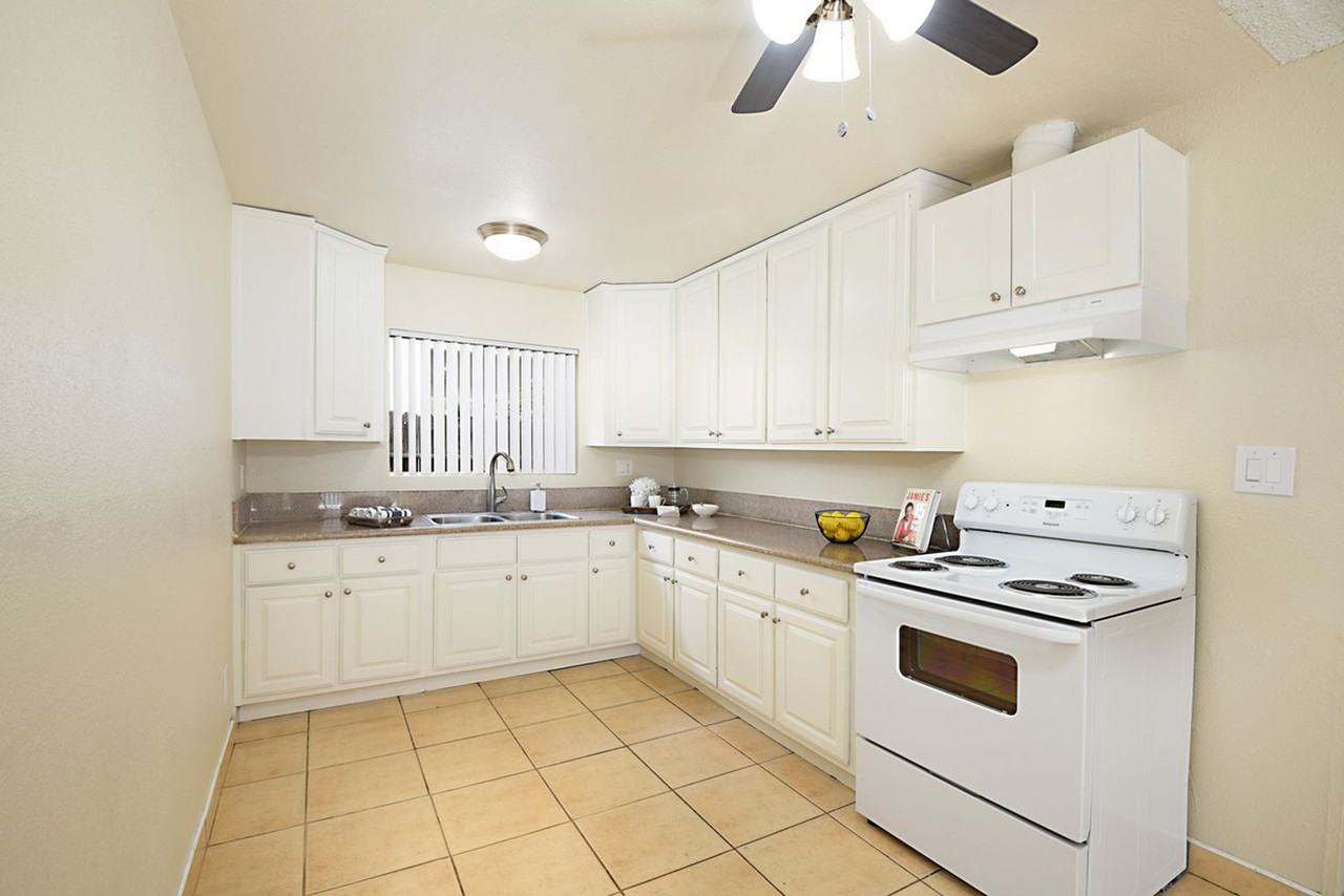 Eucalyptus Townhomes - Photo 6 of 25