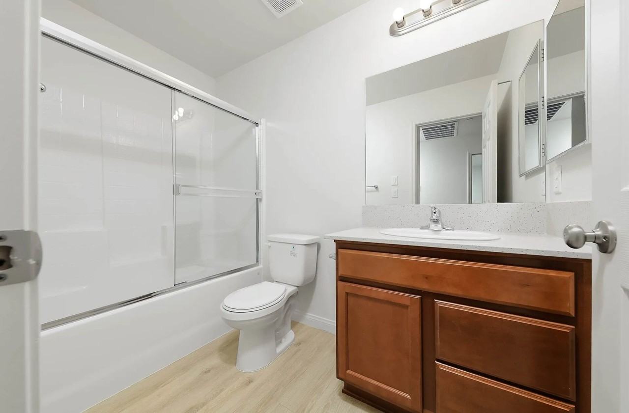 The Cove Apartments - Photo 6 of 38