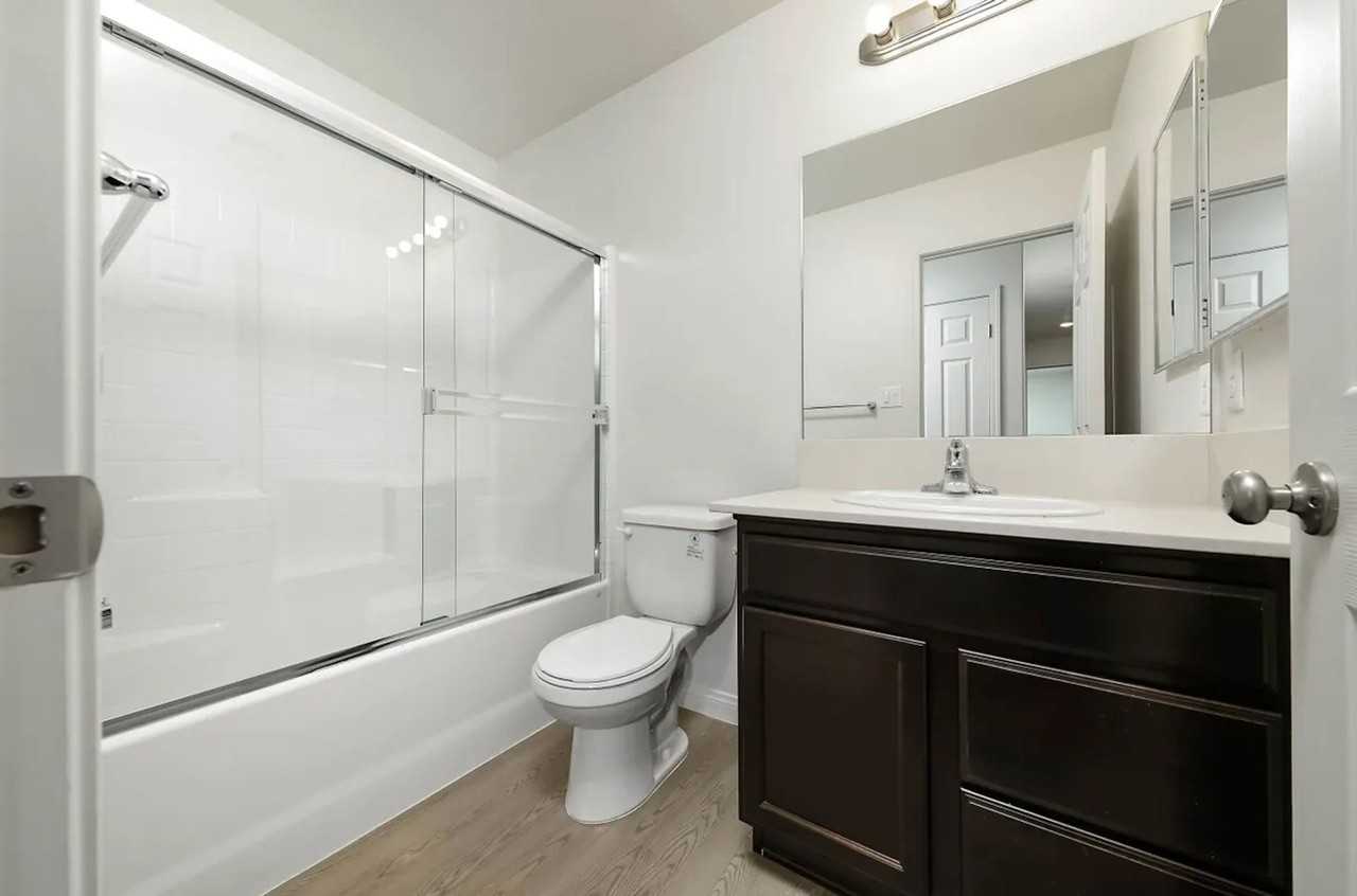 The Cove Apartments - Photo 7 of 38