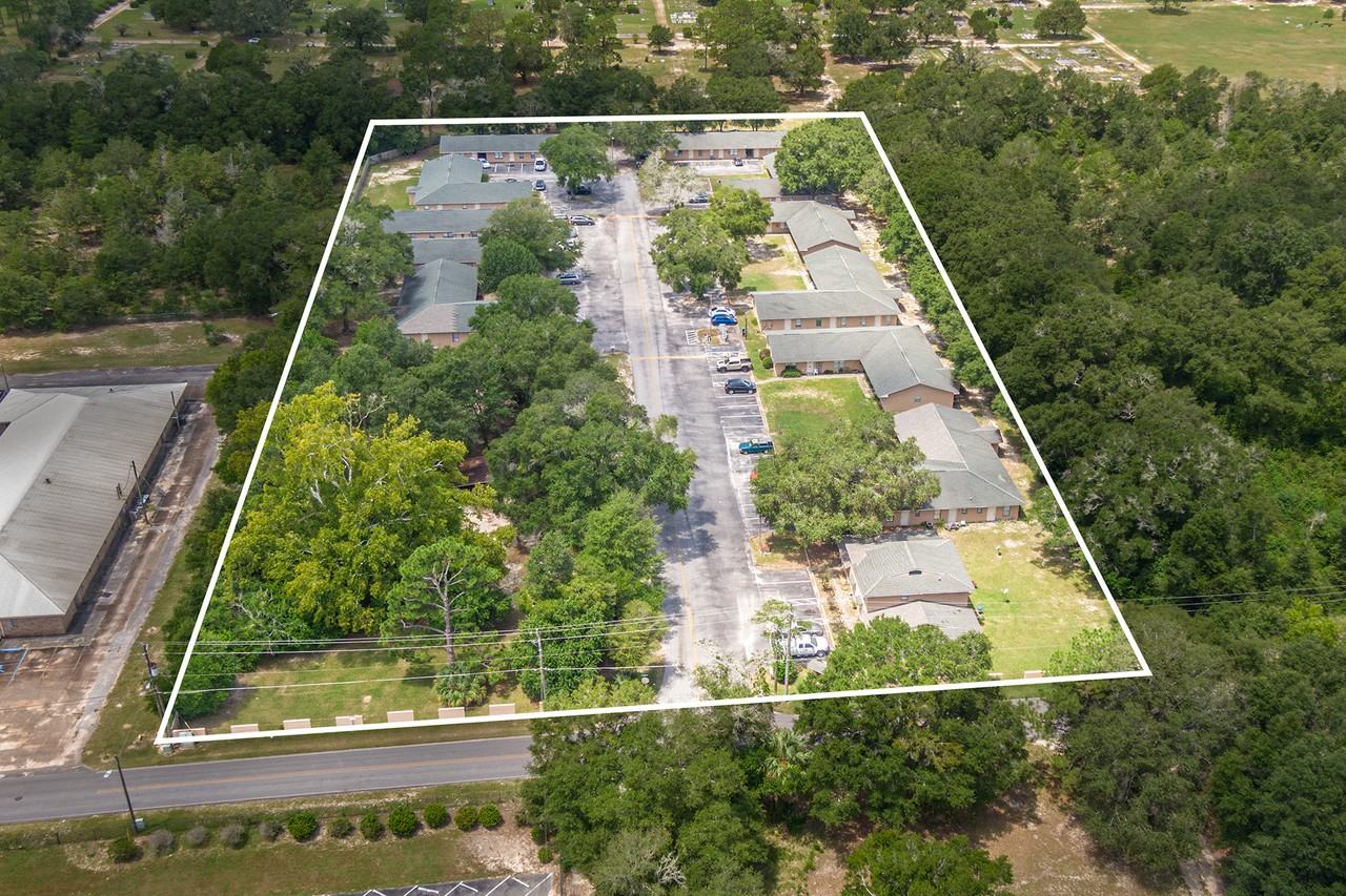 RIVIERA PLACE APARTMENTS - Photo 4 of 23