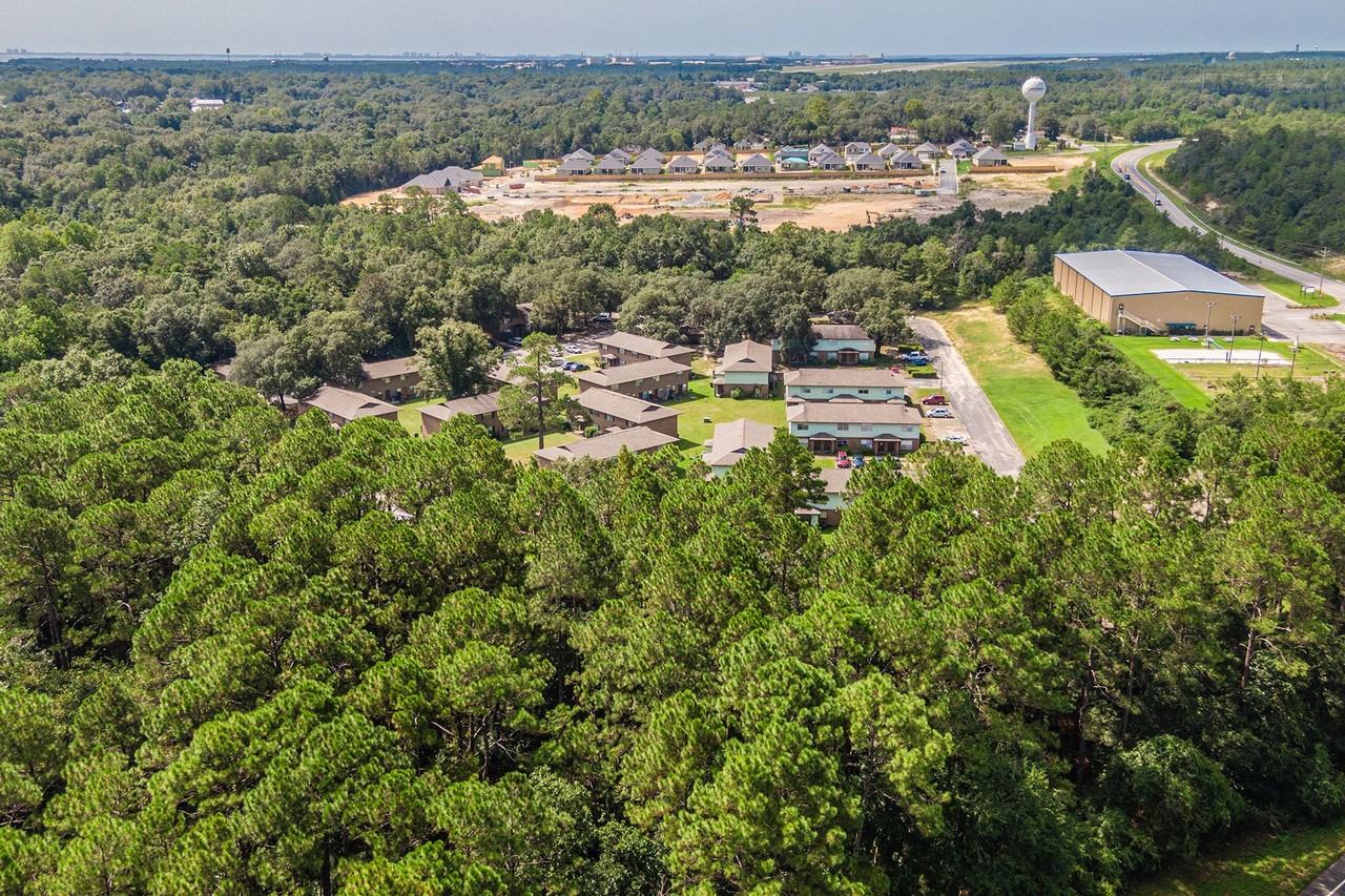 RIVIERA RIDGE TOWNHOMES - Photo 2 of 14