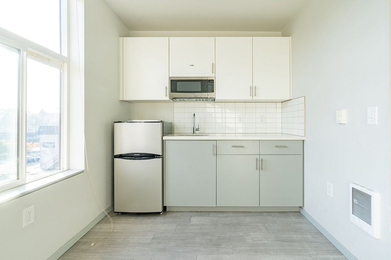 Beautiful Studios in Convenient Location - Photo 5 of 22