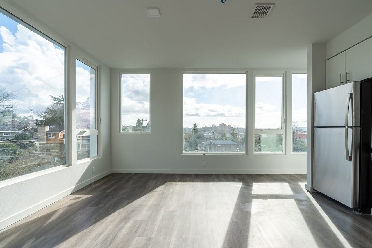 355 355 15th Ave - 305 MFTE - Photo 3 of 18