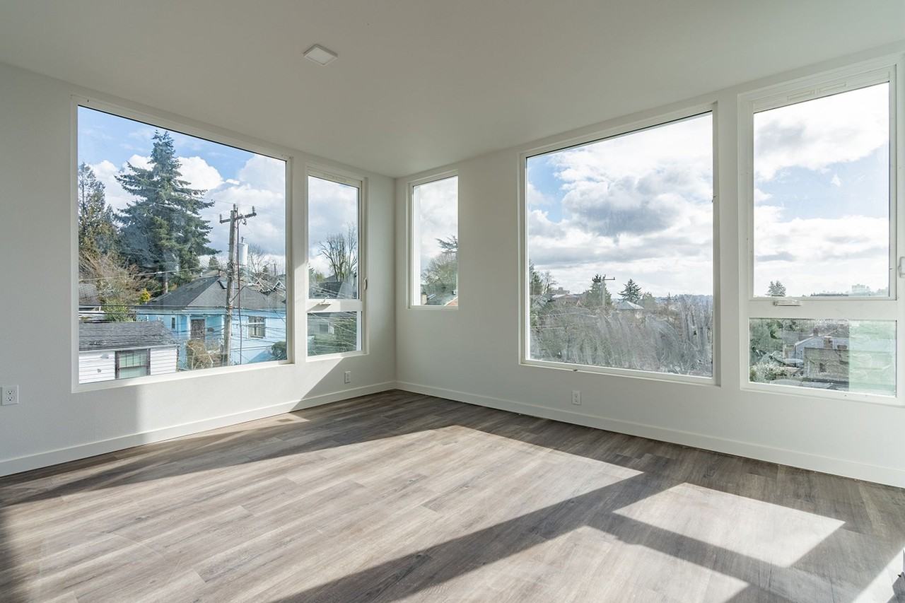 355 355 15th Ave - 305 MFTE - Photo 4 of 18