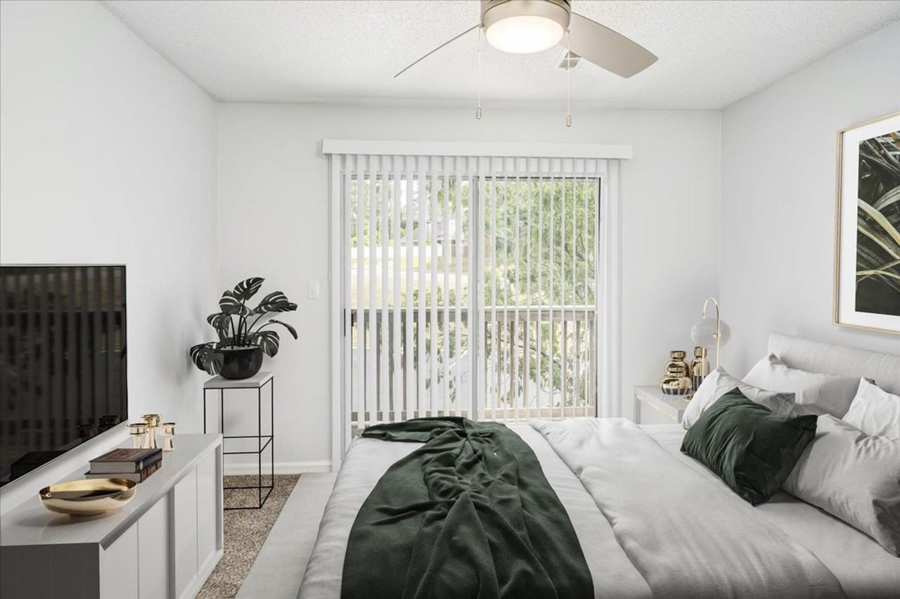 Stoney Ridge Luxury Apartments - Photo 7 of 15