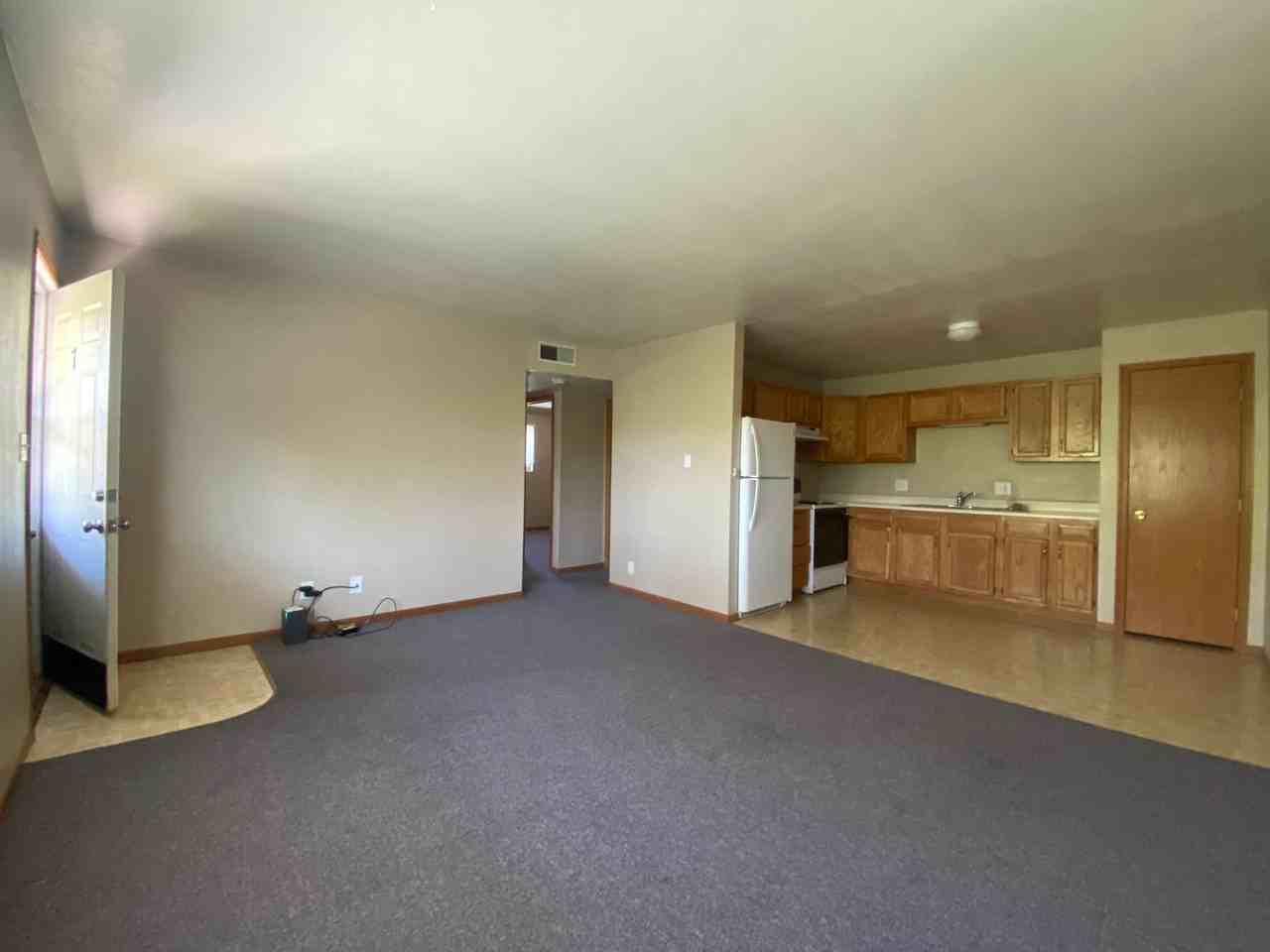 Hickory Hollow Apartments - Photo 4 of 21