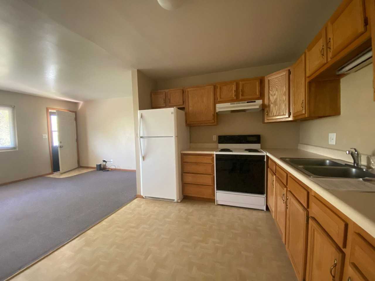 Hickory Hollow Apartments - Photo 5 of 21