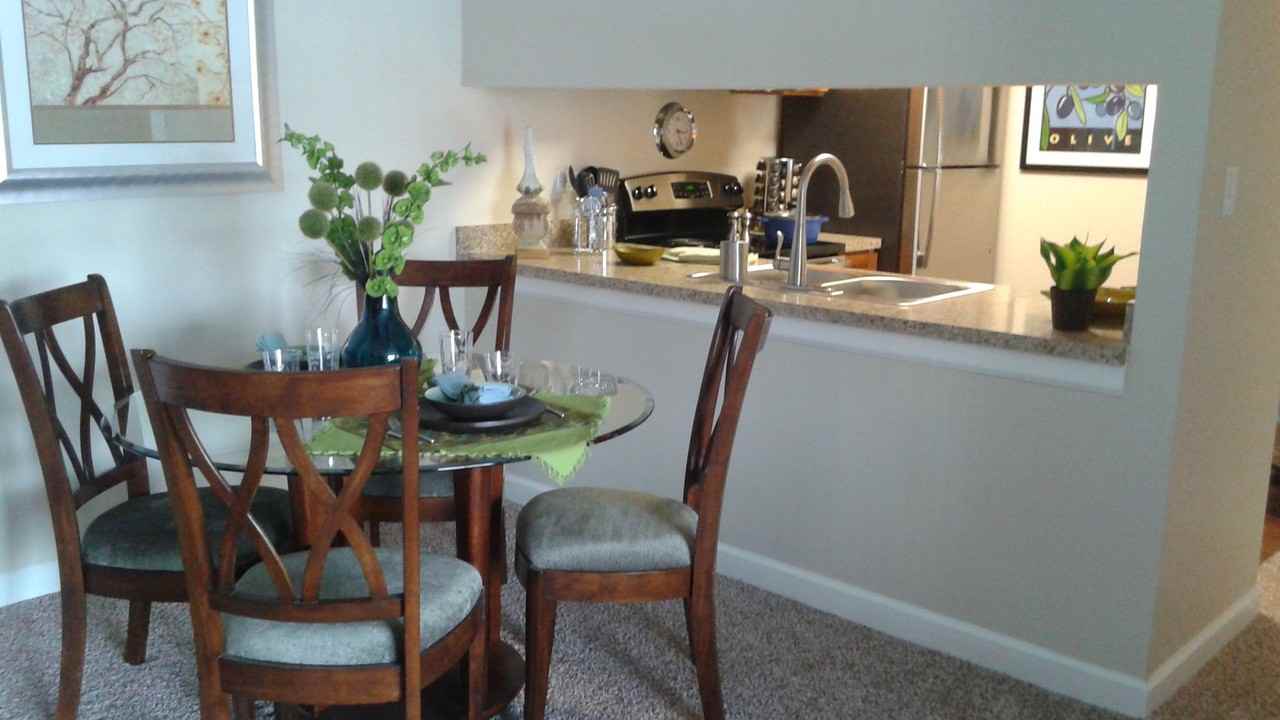 619 Plum Grove Rd - Photo 2 of 9