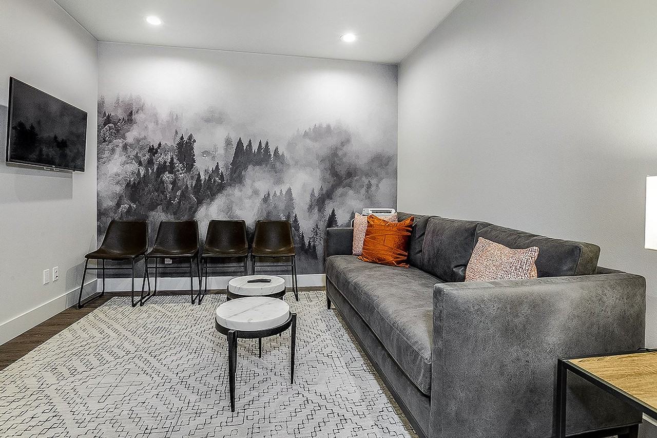 423 Terry Apartments in the Heart of First Hill - Photo 6 of 50