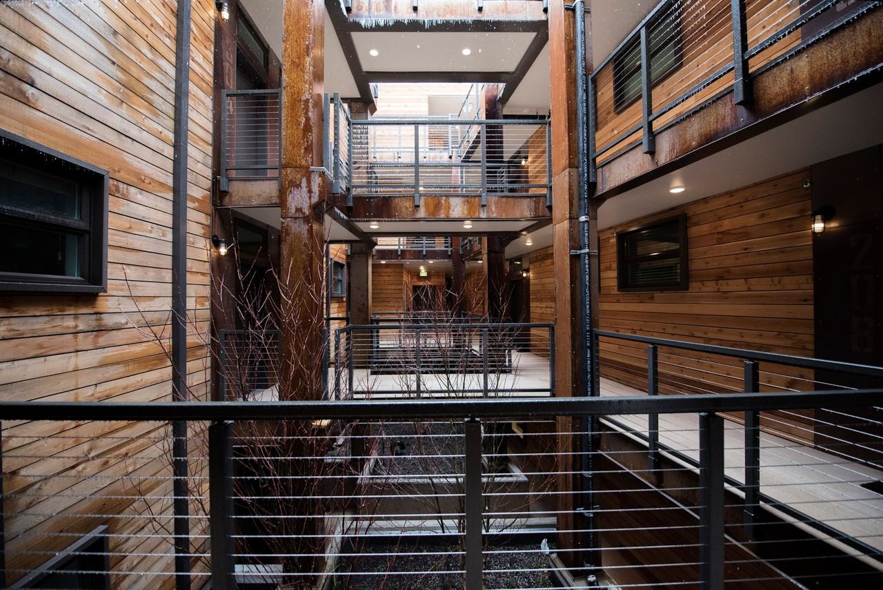 Brooklyn Yard - Photo 4 of 29