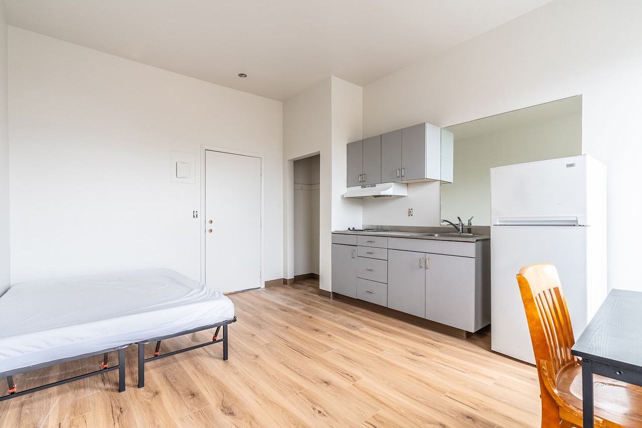 3803 South Edmunds Street - Photo 4 of 14