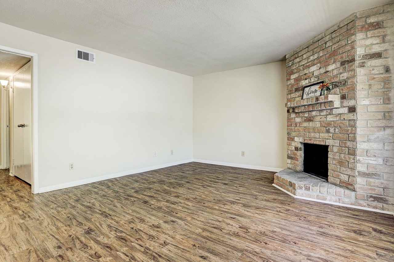 San Augustine Apartments - Photo 4 of 10
