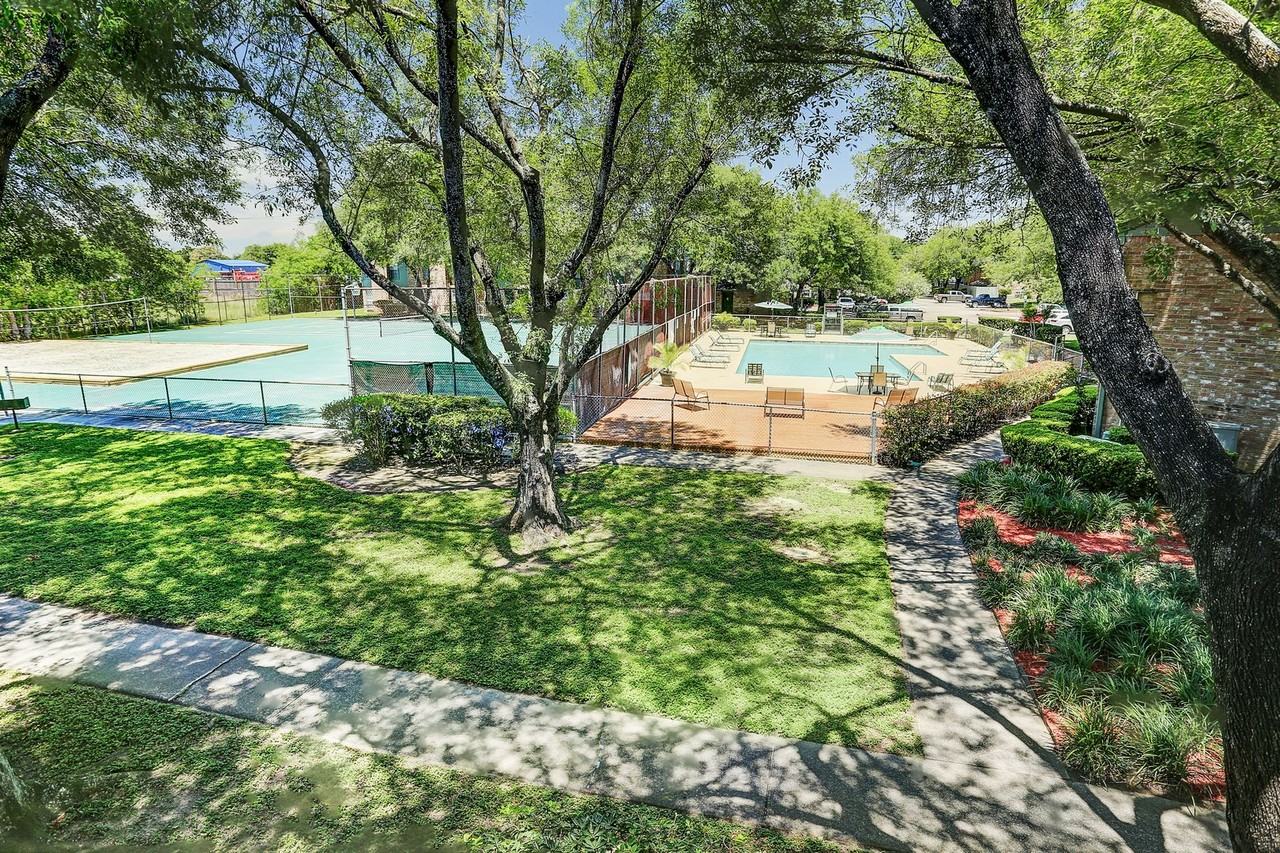San Augustine Apartments - Photo 7 of 10