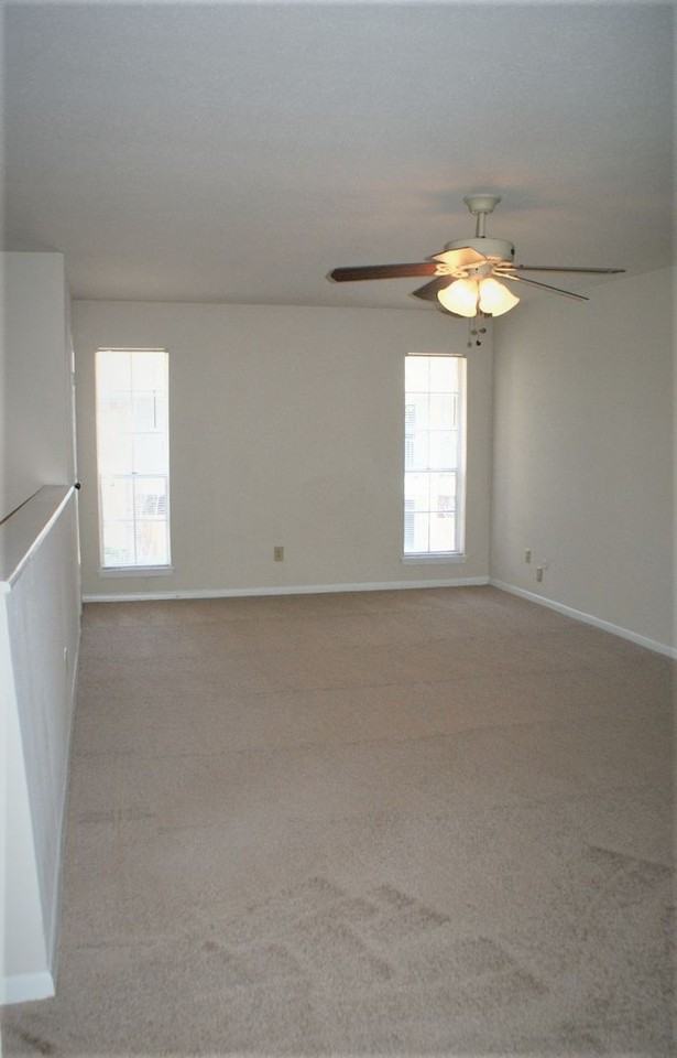 San Augustine Apartments - Photo 3 of 23