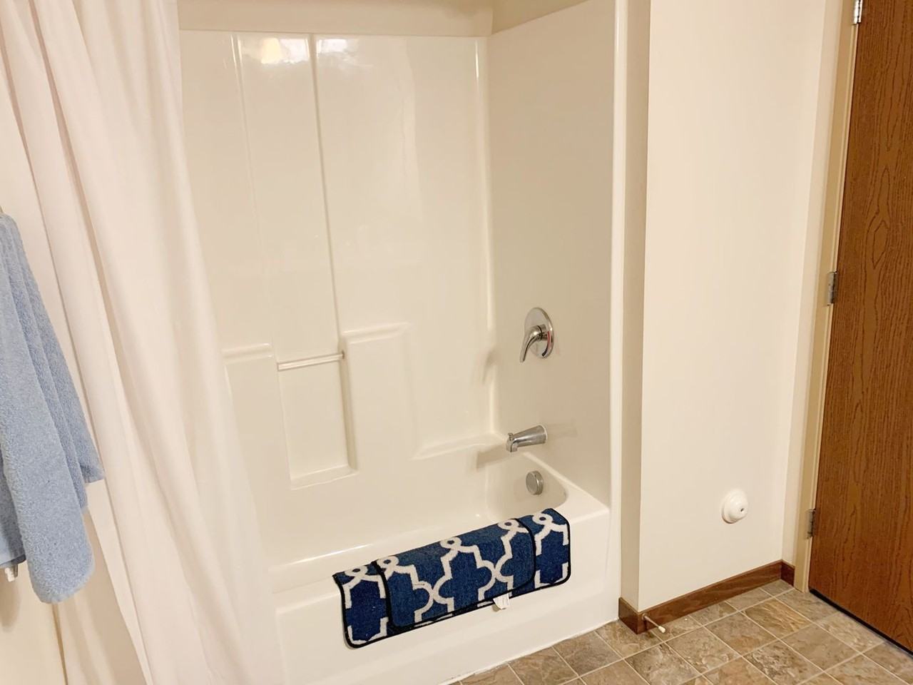 Madison Heights Building 1 - Photo 7 of 14