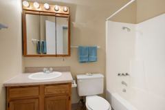 Large 3 Bedroom Apartments PET FRIENDLY! - Photo 1 of 1