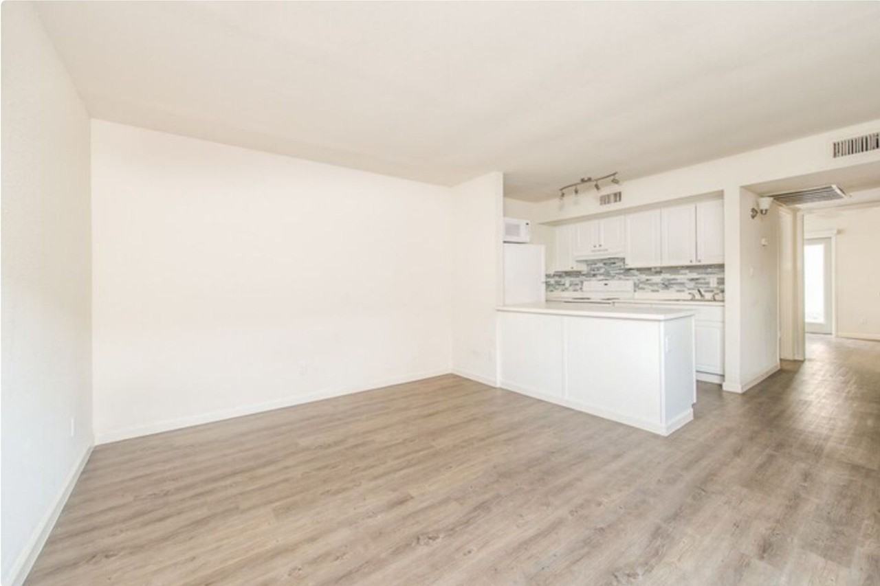 15 on Cambridge - Photo 4 of 8