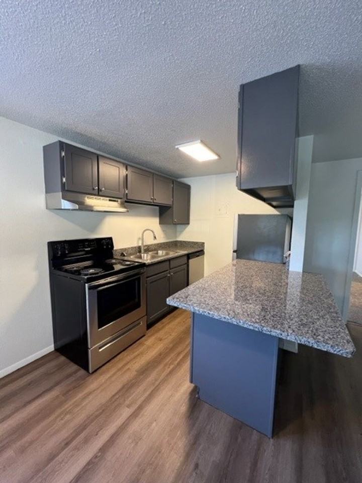 3342-3358 Butternut Dr (8 units) - Photo 4 of 11