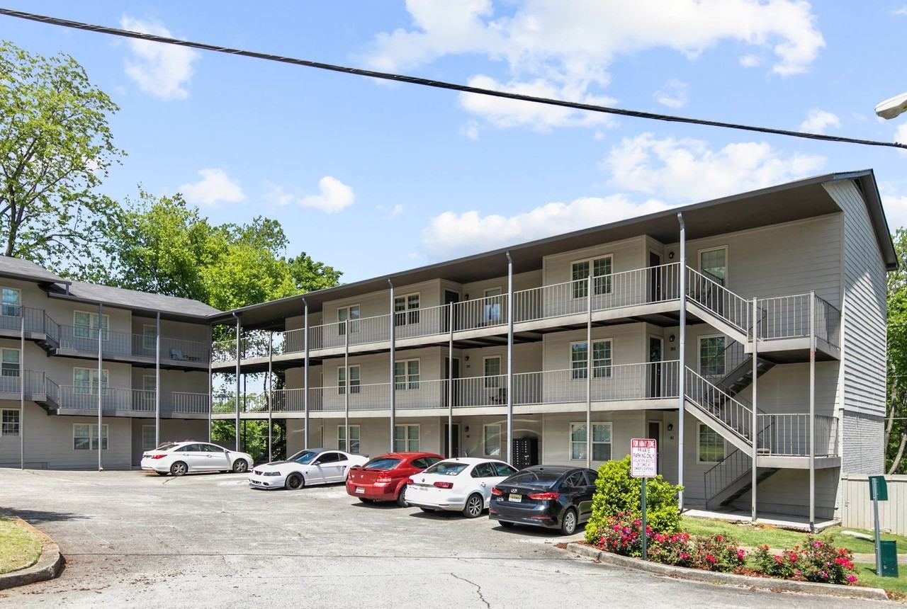 The Avondale Apartments - Photo 4 of 16