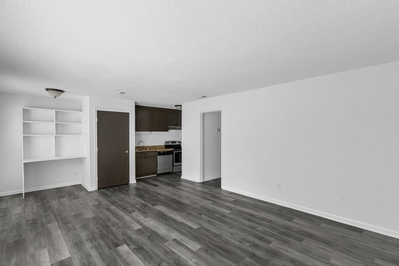 Carolisa - Photo 6 of 48