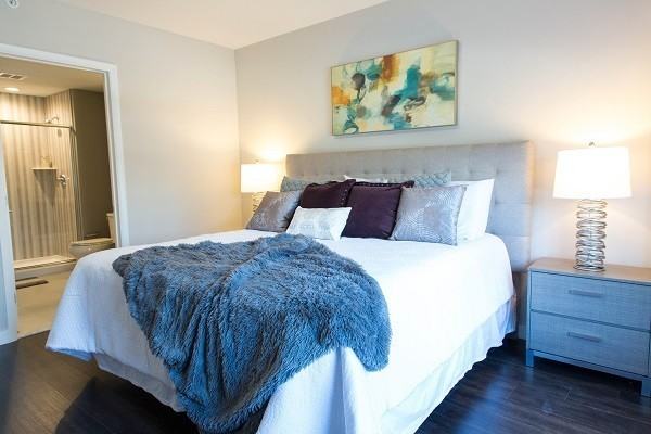 Queen Anne - Photo 2 of 12