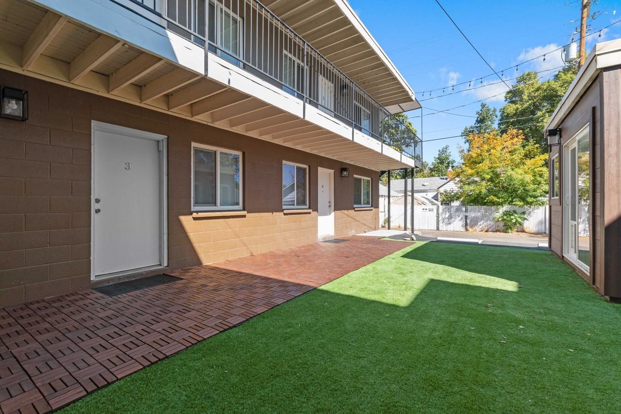 58 Vine Street - Photo 2 of 11