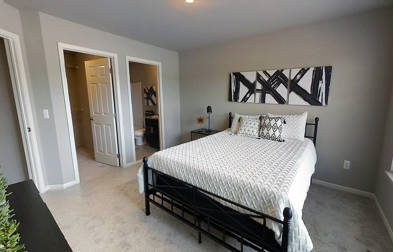 Mosaic of Auburn Hills - Photo 7 of 34